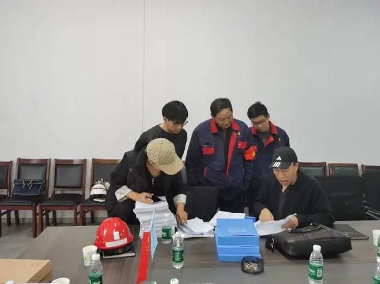 赤峰金通二期電解項目部順利通過赤峰市高新區(qū)國慶節(jié)前安全、質(zhì)量聯(lián)合專項檢查 